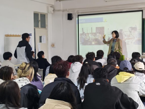 ff8b426f4aa7eb6ae08ee03f93d189d5